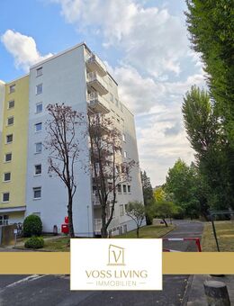 Erstbezug nach Renovierung: Zentrale und ruhige Wohnung mit Balkon, KFZ Stellplatz und Küche - Bad Homburg (Höhe)