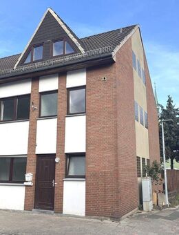 PURNHAGEN-IMMOBILIEN - Reihenendhaus mit Stellplatz in zentraler Lage von Bremen-Blumenthal! - Bremen