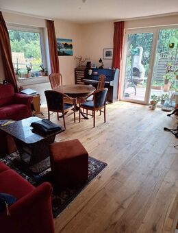 Doppelhaushälfte mit Einliegerhaus: Viel Platz, modernisiert & vielseitig nutzbar - Brietlingen