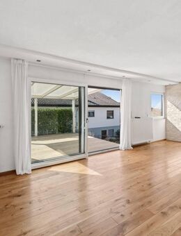 Freistehendes Ein-/Zweifamilienhaus mit traumhaften Grundstück - Vaihingen (Enz)