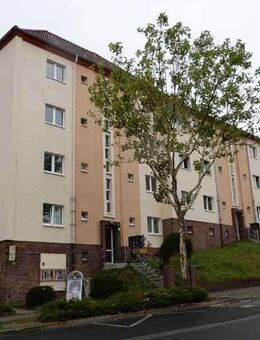Hier ist Ihre erste Kapitalanlage! Kleine 2-Raum-Wohnung mit Südbalkon im Dachgeschoss - Dresden
