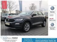 VW T-Roc, 1.0 TSI Style, Jahr 2022 - Schwarzenfeld