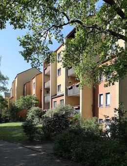 2-Zimmer-Wohnung mit Loggia und Duschbad // 1.OG mitte - Wolfsburg