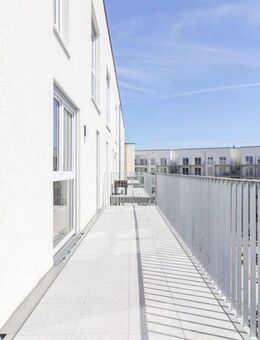 Moderne und Großzügige 5-Zimmer-Wohnung mit 2 Bädern, Balkon und EBK auf 130m² in "Erstbezug"! - Frankfurt (Main)