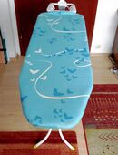 Neuwertiges Bügelbrett in 52152