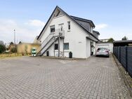 Großes Zweifamilienhaus für (Mehrgenerationen-)Wohnen und/oder Vermietung in Neumünster-Einfeld - Neumünster