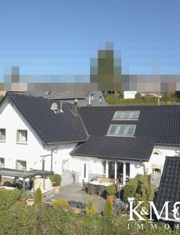 Zwei Häuser, eine Gelegenheit - Großzügiges Anwesen mit viel Fläche in Langscheid - Langscheid