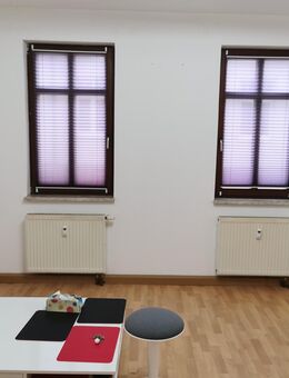 Greiz Zentrum Schöne 2zimmer Wohnung 460euro warm mit Stellplatz - Greiz Zentrum