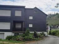 Zentral gelegenes 2 Familienwohnhaus mit Nebengebäude - Dietzhölztal