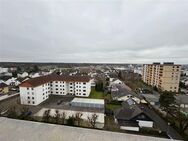 Modernisierte, helle 3 ZKB- Wohnung mit Balkon mit Aufzug im 8. Stock - Rodenbach (Hessen)