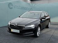 Skoda Superb, 2.0 TDI Combi Style, Jahr 2022 - München