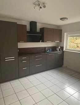 TOP-Renditeobjekt: Helle 2 ½ - Zimmer-UG-Wohnung mit eigenem Zugang - Breisach (Rhein)