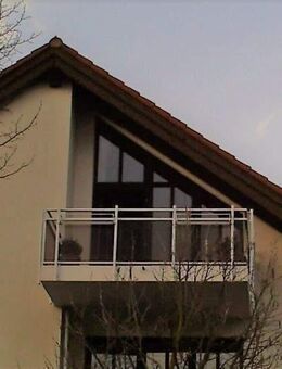 3-Zimmer. Penthouse. Dachterrasse. Balkon. Fußbodenheizung. Einbauküche. Gäste-WC. Bad mit Fenster. Tiefgaragen-Stellplatz - Unterschleißheim