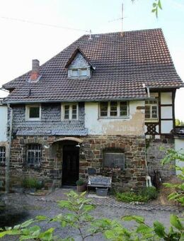 Historisches Herrenhaus ehemaliger Wohnsitz eines Barons 666 m² Wohnfläche geförderter Denkmalschutz - Ruppichteroth
