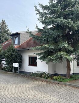 +++ Hochwertig saniertes Mehrfamilienhaus mit 3 Wohneinheiten +++ - Hohenmölsen