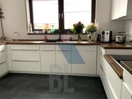 "Wohnkomfort trifft auf ideale Lage: 3-Zimmer-Wohnung im 1. OG mit sonnigem Balkon und Garage" - Pforzheim