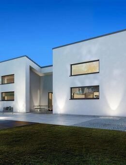 OPTISCHER BLICKFANG MIT ECHTEM MEHRWERT - Halle (Saale)