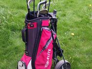 Golfausrüstung mit Bag & Trolley - Düsseldorf