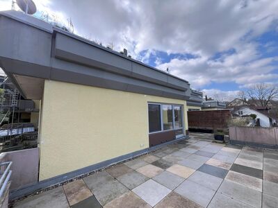 3-Zimmerwohnung mit Dachterrasse für Studenteneltern, Kapitalanleger oder Eigennutzer in Gerbrunn