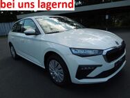 Skoda Scala, 1.0 TSI Essence, Jahr 2022 - Föritz