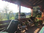 Waldkirch++ Sehr attraktive 5-Zimmer-Maisonette-Wohnung im Chalet-Stil mit tollem Blick - Waldkirch