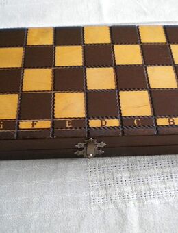 Holz-Schachspiel,Alt,ca. 29,5x29,5 cm Spielfläche - Linnich