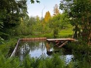 Vermietete Doppelhaushälfte mit weitläufigem Garten samt Fischteich - Großweil