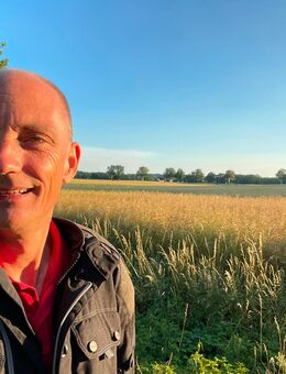 Empathischer Mann (54) sucht klare Verbindung (Wärme oder Intensität) - Hannover