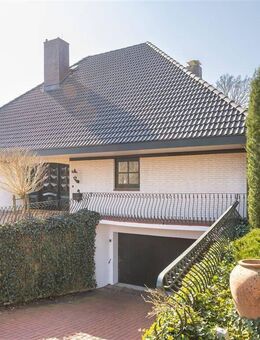 Ein besonderes Zuhause finden - herrschaftliche Villa auf parkähnlichem Grundstück - Moorrege