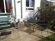 Exclusive, gepflegte 3 Zimmer Maisonettewohnung mit EBK, persönlichem Garten und Stellplatz mit E- Anschluß in Schlebusch - Leverkusen