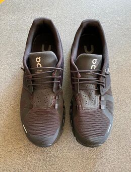 ON Cloud 5 Herren Sneaker Grösse 40 - Kaiseraugst