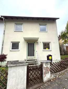 Großes Reihenendhaus mit Garten und Garage * in Zirndorf - Zirndorf