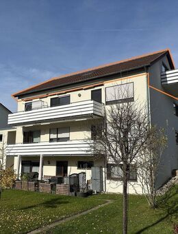 2-Zimmer-Dachgeschosswohnung mit Balkon und Garage - Ohmden