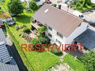 RESERVIERT ! 2-Familienhaus mit 901m² Grundstück und vielen Möglichkeiten! - Güglingen