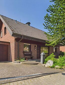 Charmantes Einfamilienhaus mit idyllischem Garten und Garage in ruhiger Lage von Lövenich - Erkelenz