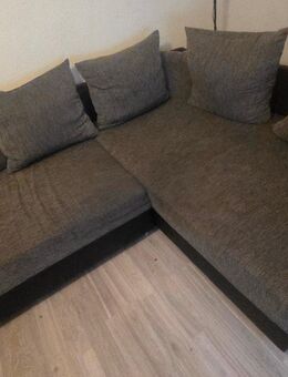 Ecksofa mit Hocker schwarz grau -zu verschenken- - Laatzen