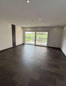 Eleganter Bungalow in Weeze: Souterrain, moderne Energietechnik und optimaler Wohnkomfort. - Weeze