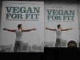 Vegan for Fit. Vegetarisch und cholesterinfrei zu einem neuen Körpergefühl. Attila Hildmann 30-Tage-Challenge. Buch 5,- in 24944
