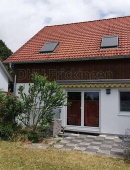Familienfreundliche Doppelhaushälfte mit 2 Terrassen und Carport - Frickingen