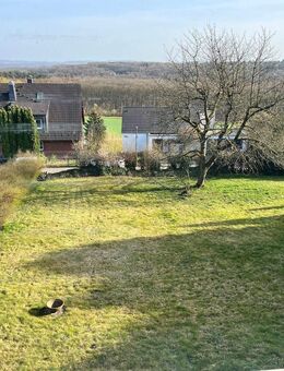 Wohnhaus mit Garagen und Stellplätzen - Dortmund