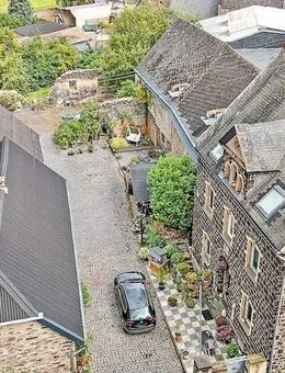 Historisches Baueranwesen mit neuer PV-Anlage und herrlicher Gartenlandschaft - Naunheim