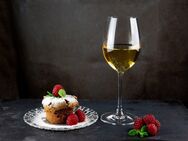RIEDEL THE WINE GLASS COMPANY Weißweinglas Vinum, Kristallglas, Made in Germany, 404 ml, 2-teilig