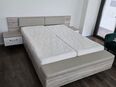 Schönes Bett beleuchtet, komplett mit hochw.Matratzen, Lieferung in 8887