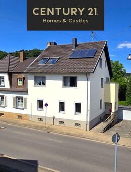 Sehr attraktives 1-2 Familienhaus, MFH mit großen Balkonen, Doppelgarage und Garten in SB- Scheidt - Saarbrücken