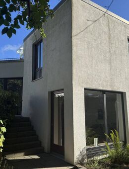 individuelle Doppelhaushälfte in Hamburg Poppenbüttel - Hamburg