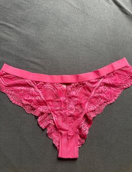 Hunkemöller Brazilian pink XL - Mannheim