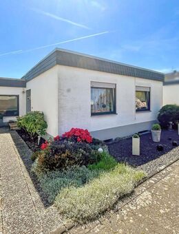 Charmanter Bungalow mit kleinem sonnigen Garten und Garage in Buschhoven - Swisttal