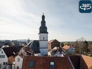 Gute Aussichten: Ein- bis Zweifamilienhaus auf dem Schlossberg - Nidderau