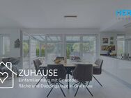 ZUHAUSE - Einfamilienhaus mit Gewerbefläche und Doppelgarage in Grafenau - Grafenau (Baden-Württemberg)