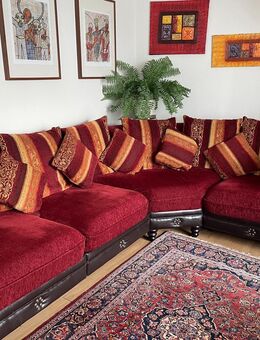 Stilvolle Eckcouch – ein Blickfang fürs Wohnzimmer! - Köln